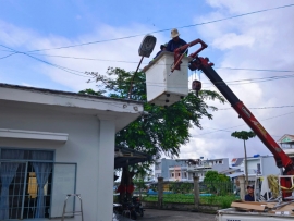 Duy trì hệ thống điện chiếu sáng công cộng huyện Gò Quao